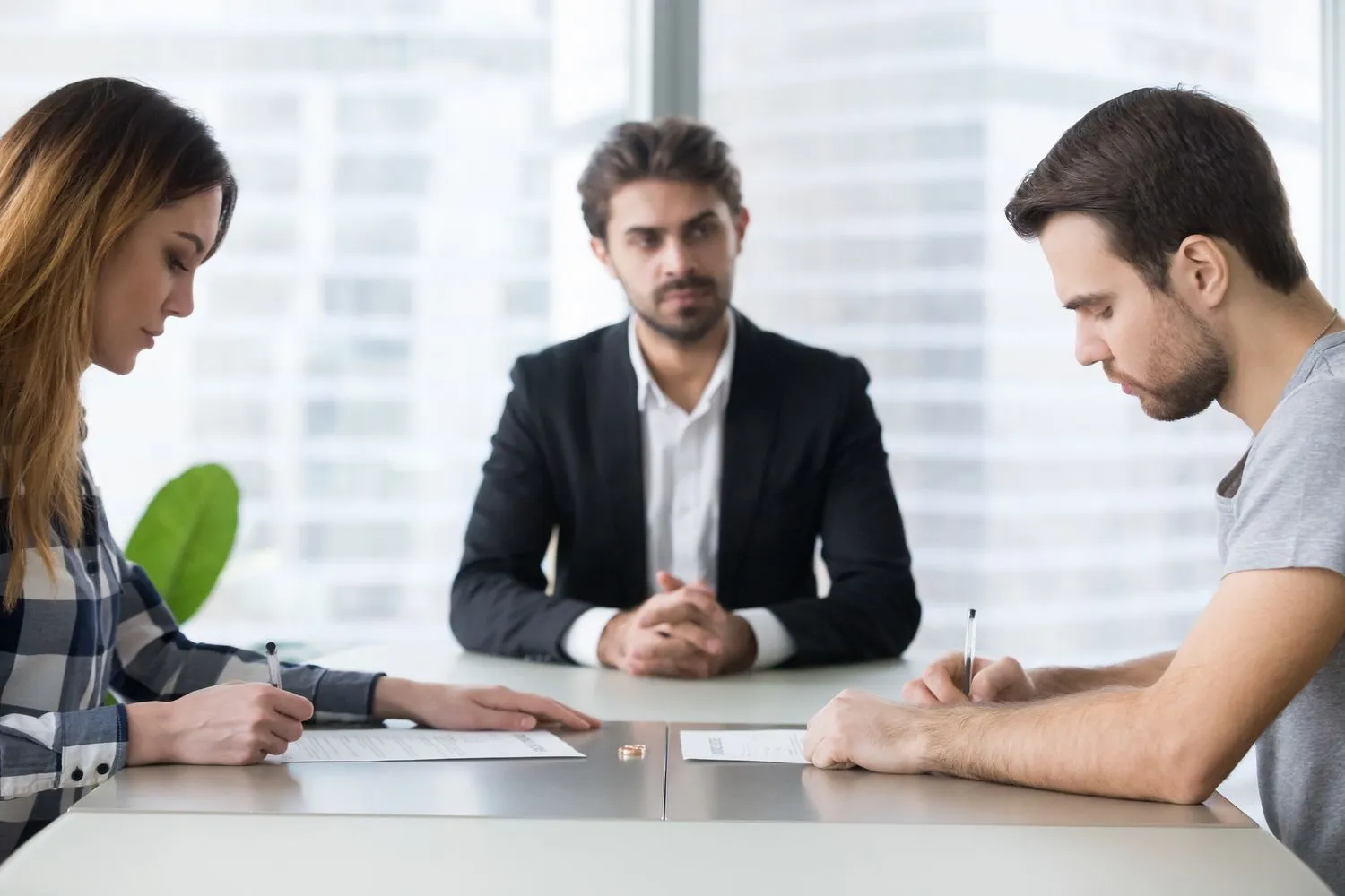 How EH Mediation Guides Couples Toward Fair and Balanced Outcomes Macclesfield